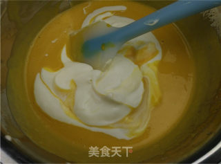 百香果慕斯蛋糕的做法步骤：6