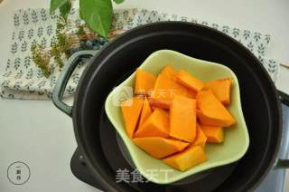 南瓜酒酿小丸子一厨作铸铁锅版的做法步骤：1