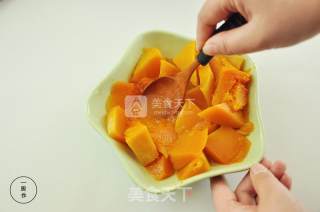 南瓜酒酿小丸子一厨作铸铁锅版的做法步骤：2