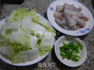 白菜煮虾潺的做法步骤：1