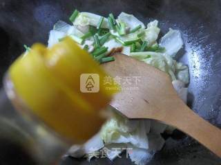 蘑菇炒白菜的做法步骤：7