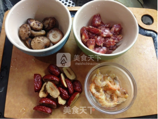 荷叶蒸子鸡的做法步骤：2