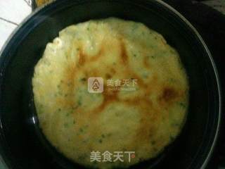 葱香鸡蛋饼的做法步骤：3