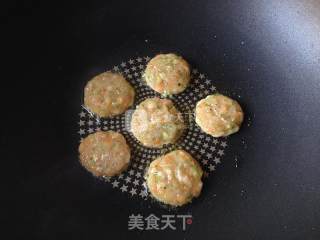 鲜虾小肉饼的做法步骤：9