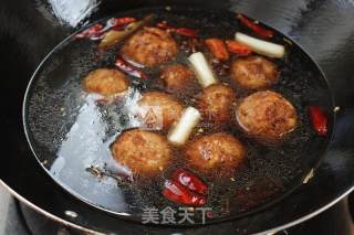 红烧狮子头的做法步骤：13
