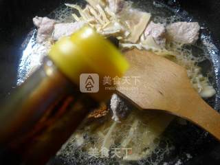 水笋烧大排的做法步骤：7