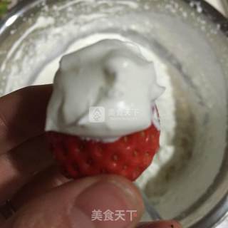 草莓圣诞老人的做法步骤：4