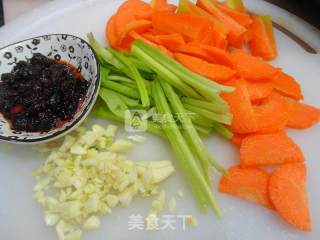 下酒下饭菜首选－－回锅肉的做法步骤：1