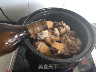 山药蘑菇土鸡汤的做法步骤：2