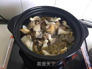 山药蘑菇土鸡汤的做法步骤：7