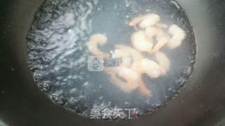 西芹百合炒虾仁的做法步骤：5