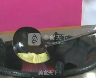 【桃李厨艺】——香辣蛋饺的做法步骤：2