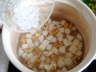 红梨桂圆养颜水的做法步骤：6
