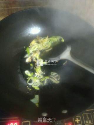 木耳小炒的做法步骤：8