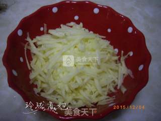 土豆鸡蛋饼的做法步骤：2