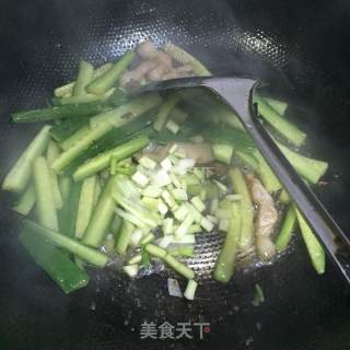 五花肉炒黄瓜的做法步骤：7
