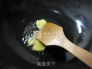 沙茶酱烧小橡皮鱼的做法步骤：3
