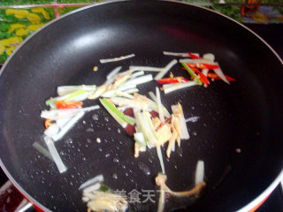 黄豆芽炒肉丝的做法步骤：2