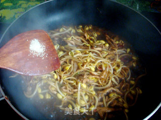 黄豆芽炒肉丝的做法步骤：7