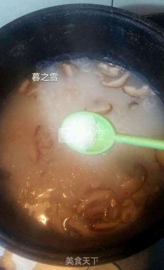 香菇鸡肉粥的做法步骤：8