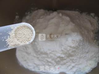 简单餐点--热狗包的做法步骤：1