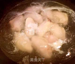 红烧鸡翅炖蛋的做法步骤：3
