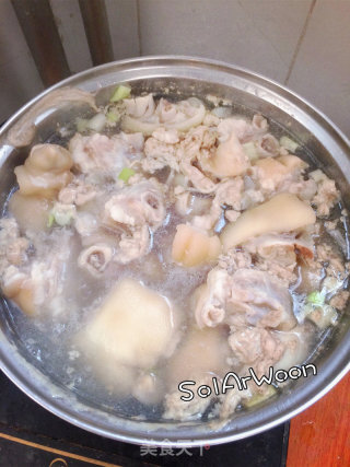 香溢口水蹄,送给亲爱的妳的做法步骤：3