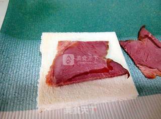 牛肉煎土司的做法步骤：5