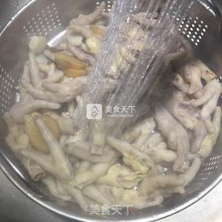 泡椒凤爪的做法步骤：4
