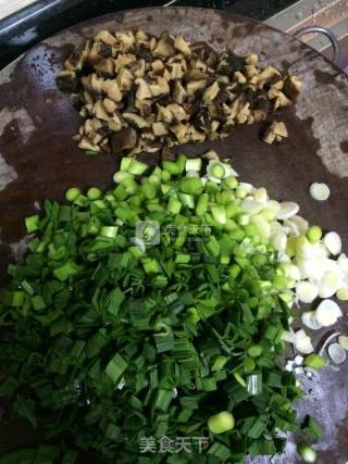 香菇豌豆饭的做法步骤：4