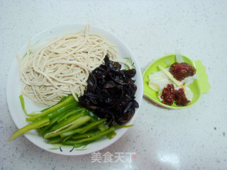 香辣豆腐丝的做法步骤：1
