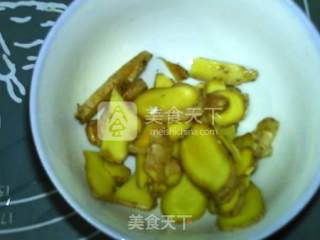 当归生姜羊肉汤的做法步骤：2