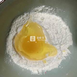 香肠葱香鸡蛋饼的做法步骤：3