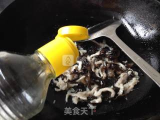 芹菜木耳炒肉丝的做法步骤：5