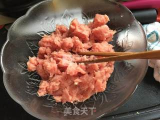 脆皮肠的做法步骤：4