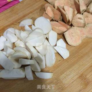 红薯芋仔粥的做法步骤：1