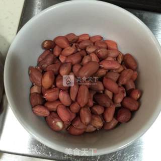 油炸花生米的做法步骤：1