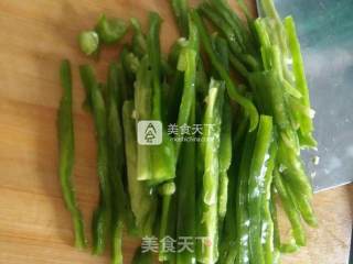 青椒肉丝的做法步骤：9