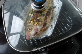XO酱豆豉蒸鲮鱼的做法步骤：5
