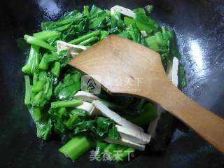 豆腐干炒油菜蕻的做法步骤：7