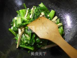 豆腐干炒油菜蕻的做法步骤：10