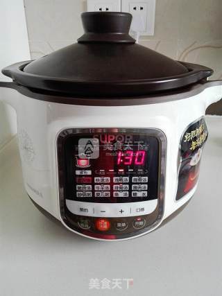 莲藕排骨汤的做法步骤：6