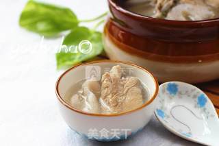 莲藕排骨汤的做法步骤：10
