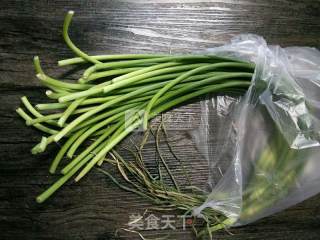 蒜苔炒肉的做法步骤：1