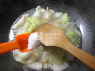白菜粉皮煮饺子的做法步骤：7