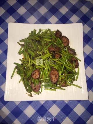 豆豉蒜薹炒腊肠的做法步骤：10