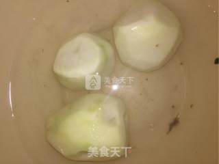 双色土豆丝的做法步骤：1