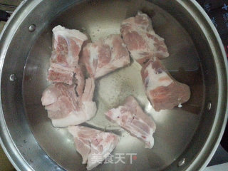 蕨菜烧排骨的做法步骤：2