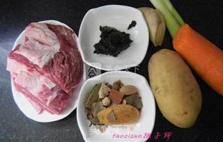 酱烧土豆牛肉的做法步骤：1