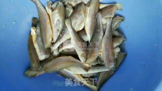 面拖小黄鱼的做法步骤：1